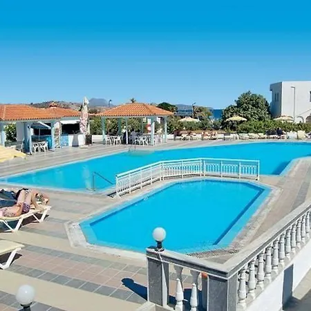 Kamari Bay Hotel 2*